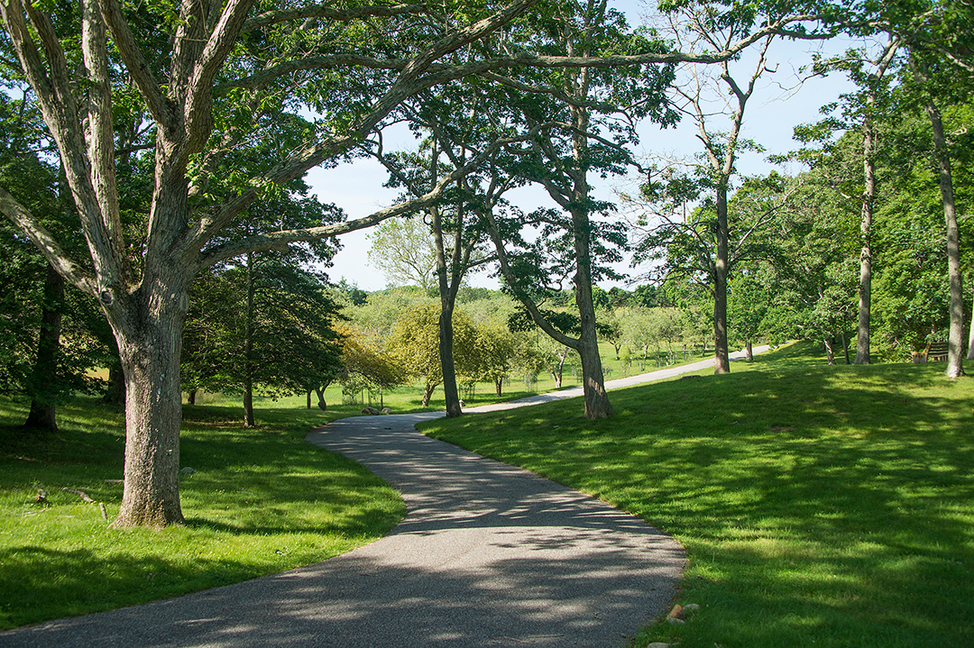 Famed Windmill House Marilyn Monroe Rented In The Hamptons Asks 11 5m Drive