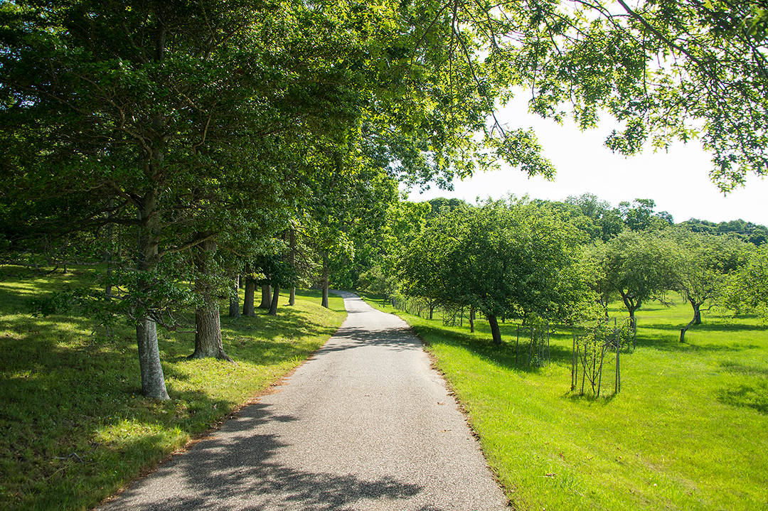 Famed Windmill House Marilyn Monroe Rented In The Hamptons Asks 11 5m Driveway