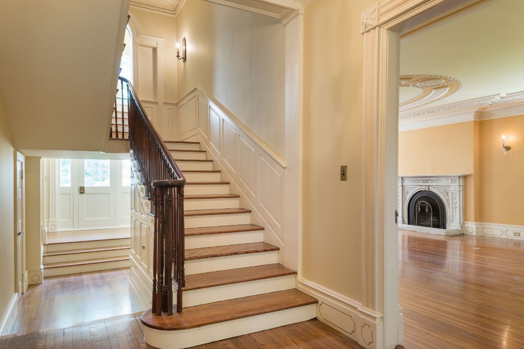 Fountain Inn Ridgefield Ct Grand Stair