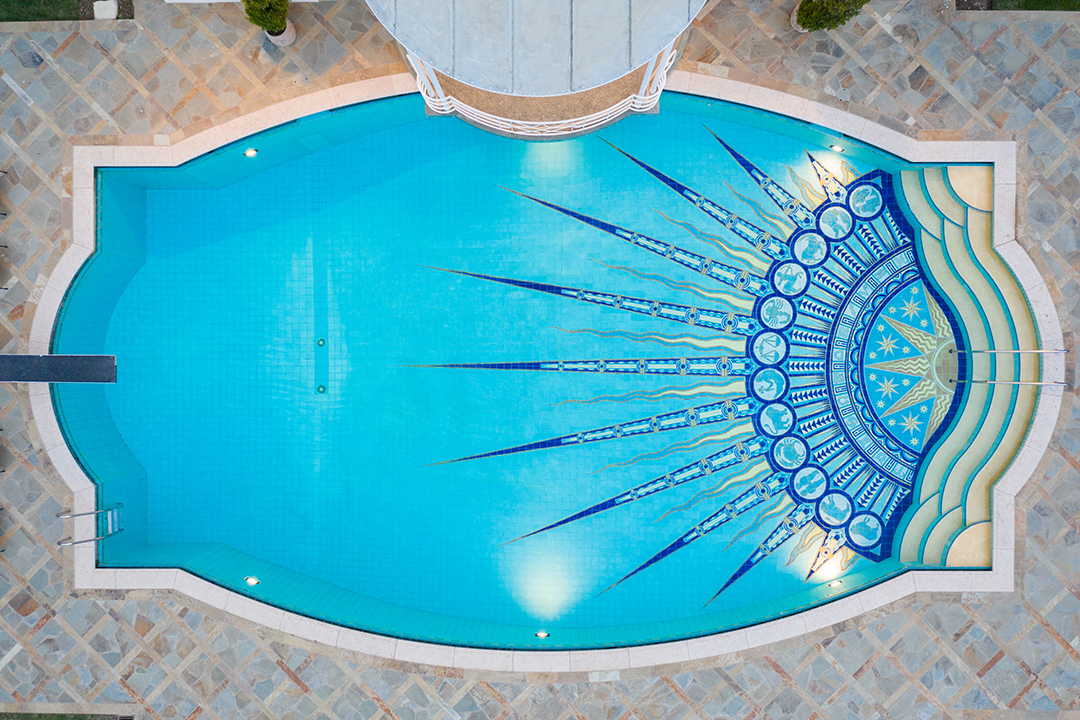 Prestigious Hilton Family Estate Designed By Paul R Williams Lists For 75m Pool