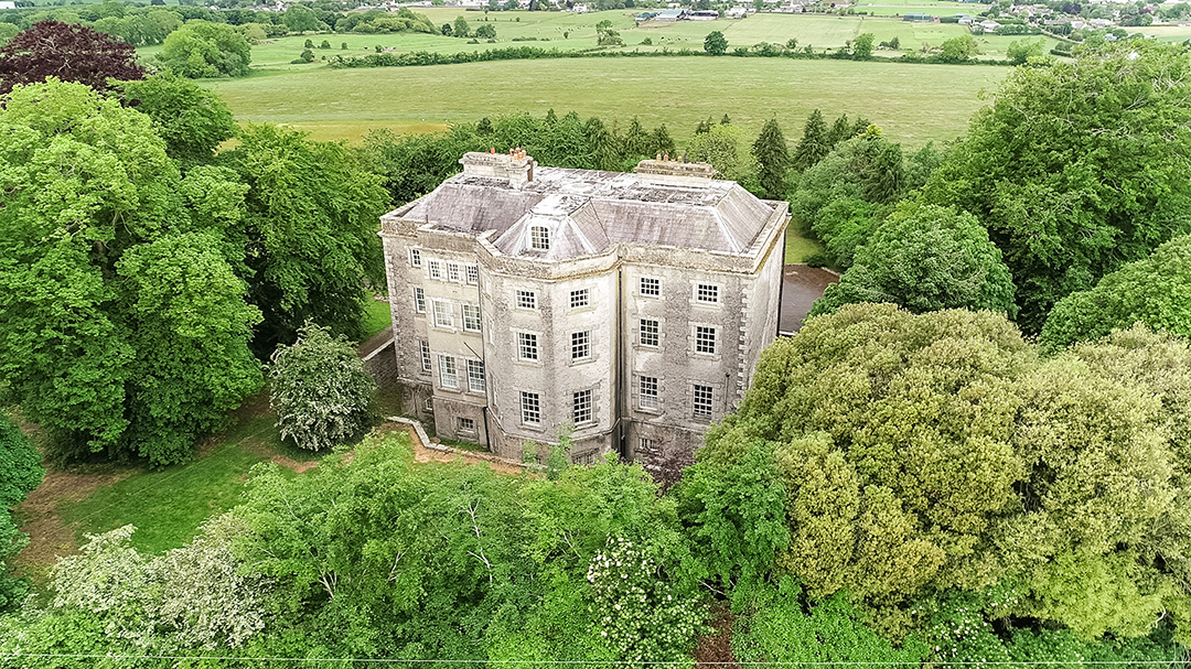 Restoration Ready A Regal Ireland Mansion In Need Of Love Asks 1 2m Back Exterior