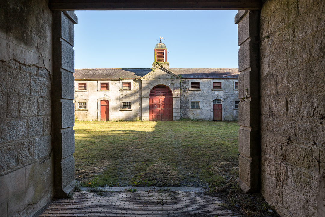 Restoration Ready A Regal Ireland Mansion In Need Of Love Asks 1 2m Courtyard B