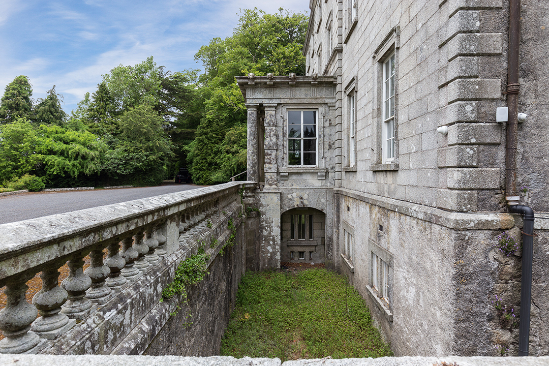 Restoration Ready A Regal Ireland Mansion In Need Of Love Asks 1 2m Grass