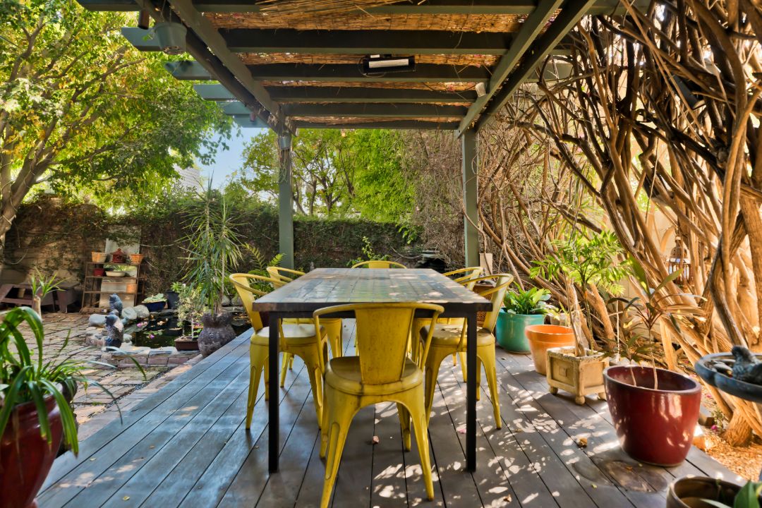 Seth Rogen West Hollywood Sold Outdoor Dining