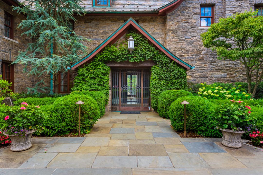 Sunnybrook Rd Bronxville Ny Estate Front Door