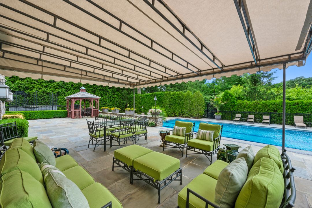 Sunnybrook Rd Bronxville Ny Estate Patio