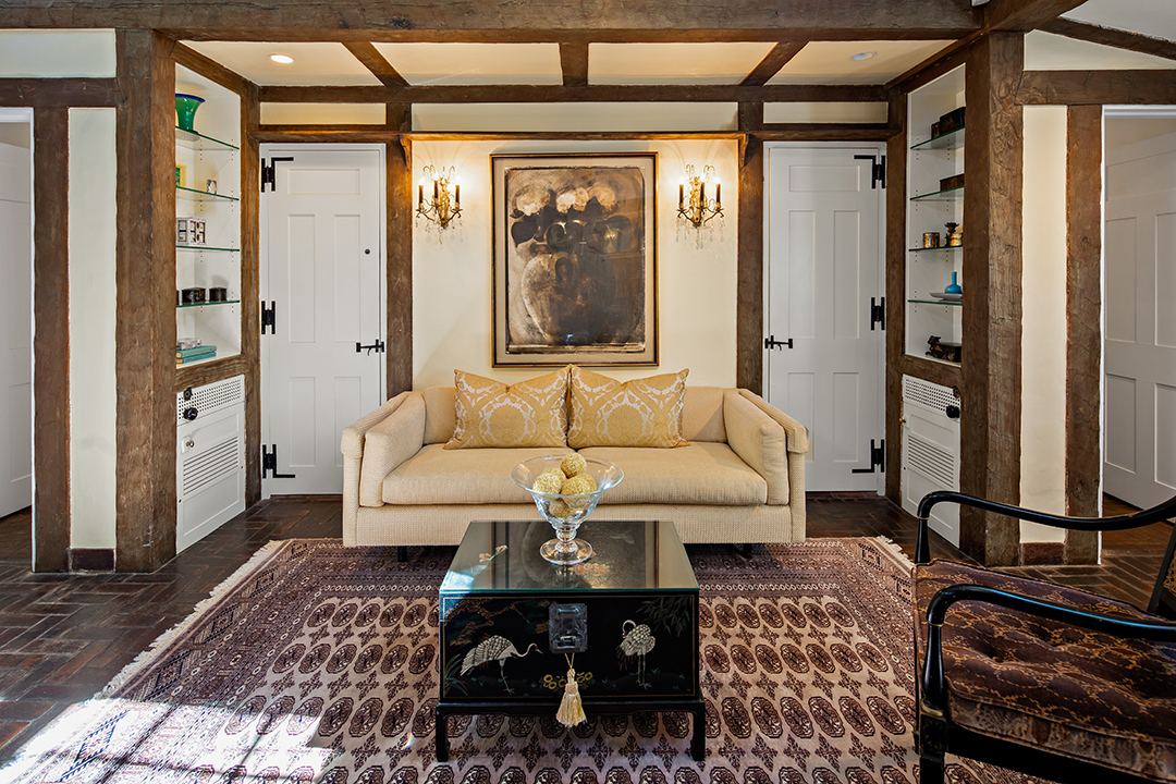This Weston Estate Asking 2 6m Can Become Your Winter Wonderland Sofa