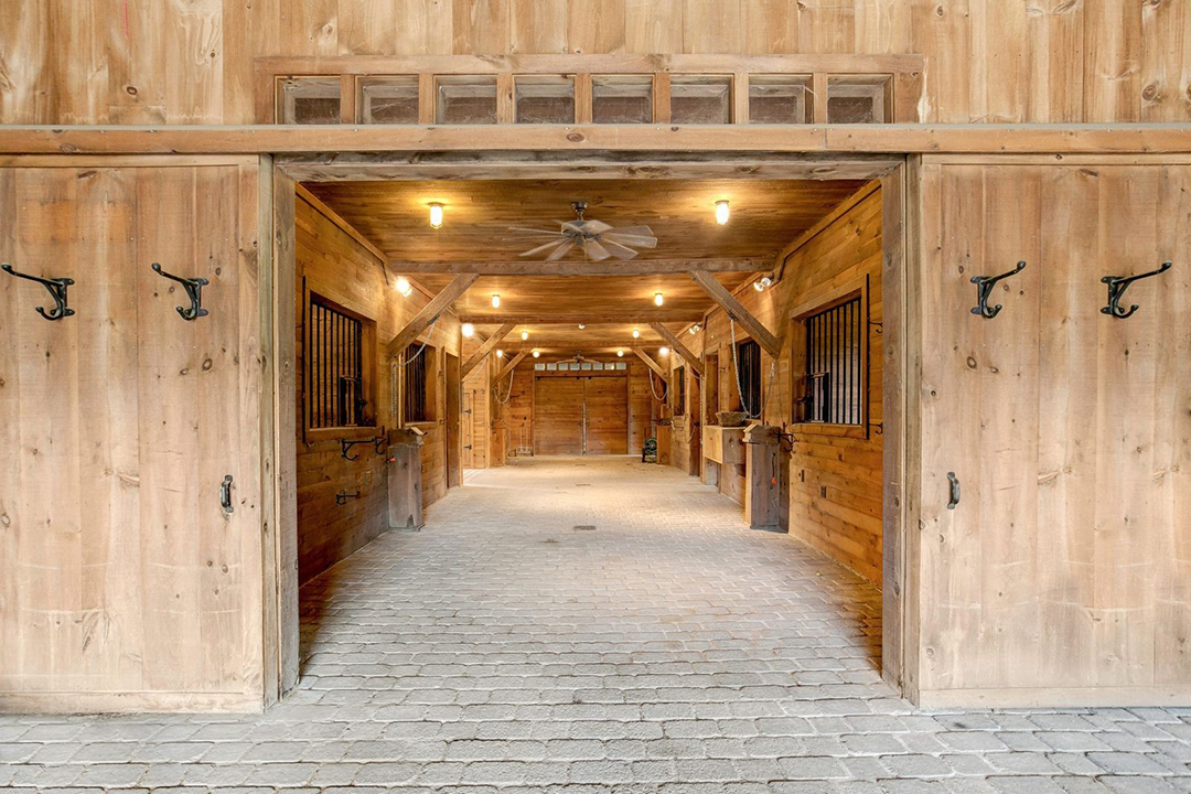 Equestrian Vermont Estate Views Stable