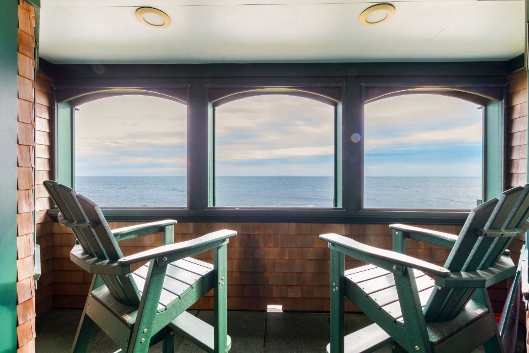 Central Beach Quonnie Charlestown Beach House Porch Views