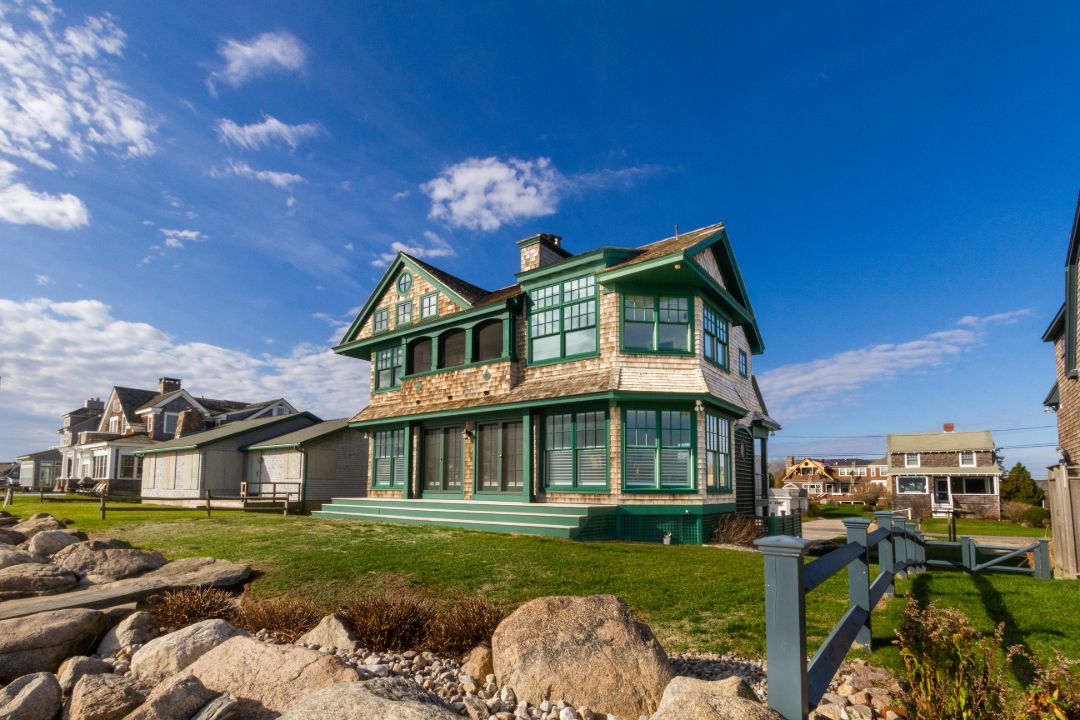 Central Beach Quonnie Charlestown Beach House Lawn