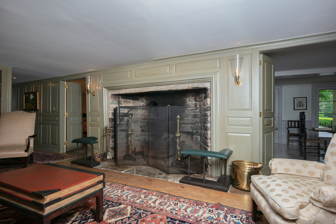 Gracious 11 Acre Estate In Lyme Ct Seeks 3 75m Old Fireplace B