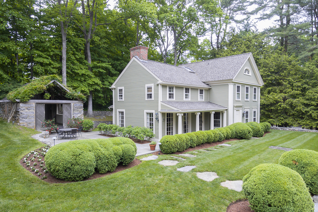 Gracious 11 Acre Estate In Lyme Ct Seeks 3 75m Small House D