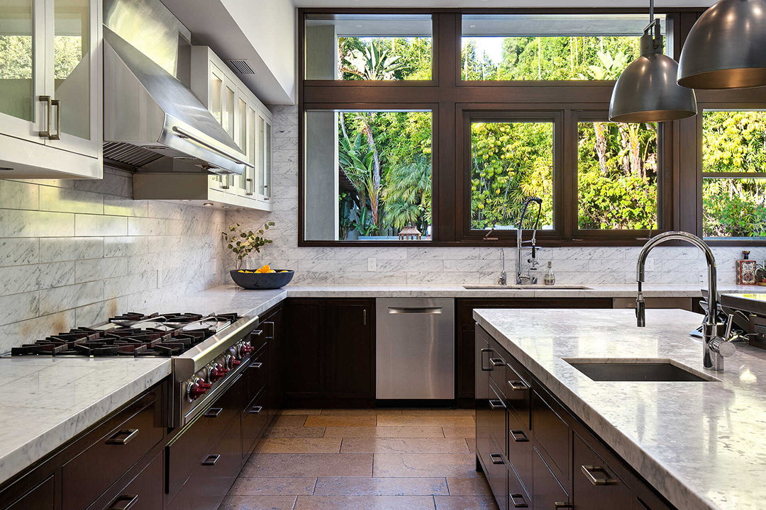 Matt Damons Contemporary Pacific Palisades Mansion Lists For 21m Kitchen B