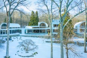 Moma Curator Pound Ridge Home Rear Exterior