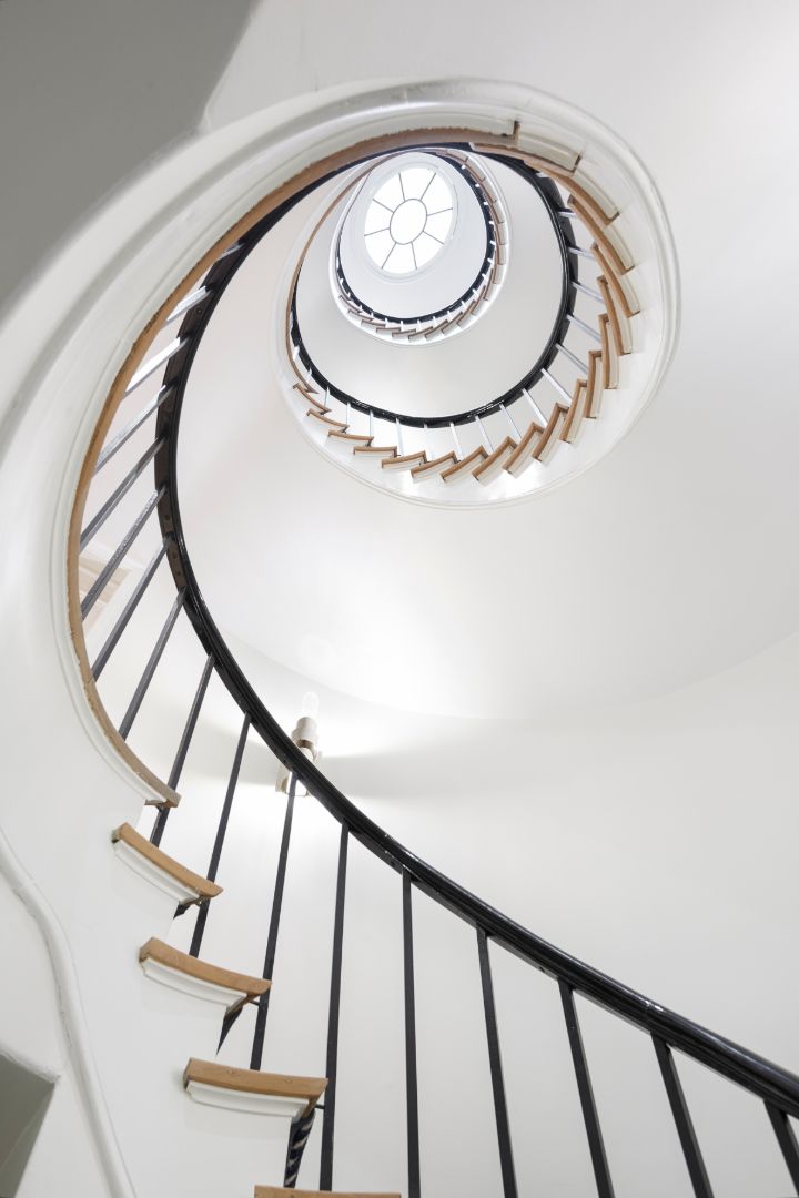 Nate Berkus Chicago Penthouse Spiral Stair