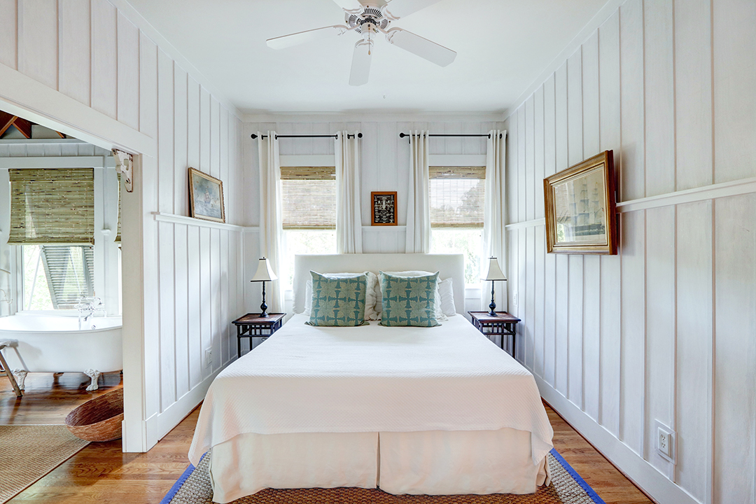 Sandra Bullock Sells Beautiful Tybee Island Home Bedroom