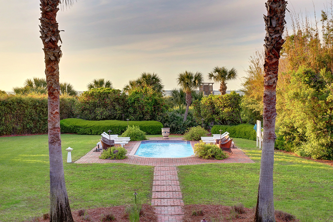 Sandra Bullock Sells Beautiful Tybee Island Home Pool B