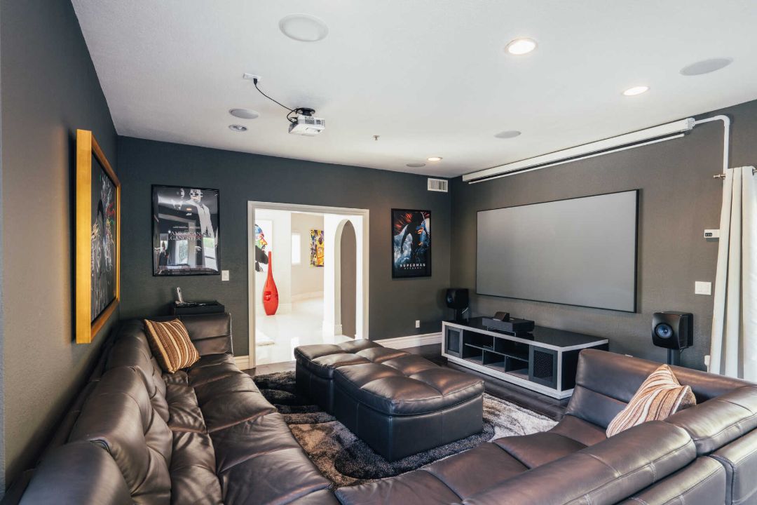 Shaquille Oneal Sells Bell Canyon Home Theater