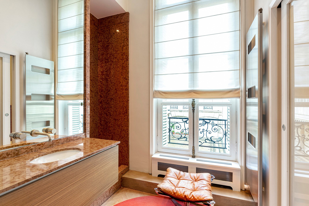 This Romantic Paris Apartment Listed For 7 6m Is Swoon Worthy Bathroom B