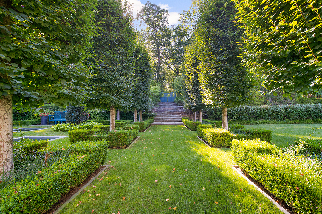 Tour A 30m Greenwich Estate Transformed By Steven Gambrel Gardens B