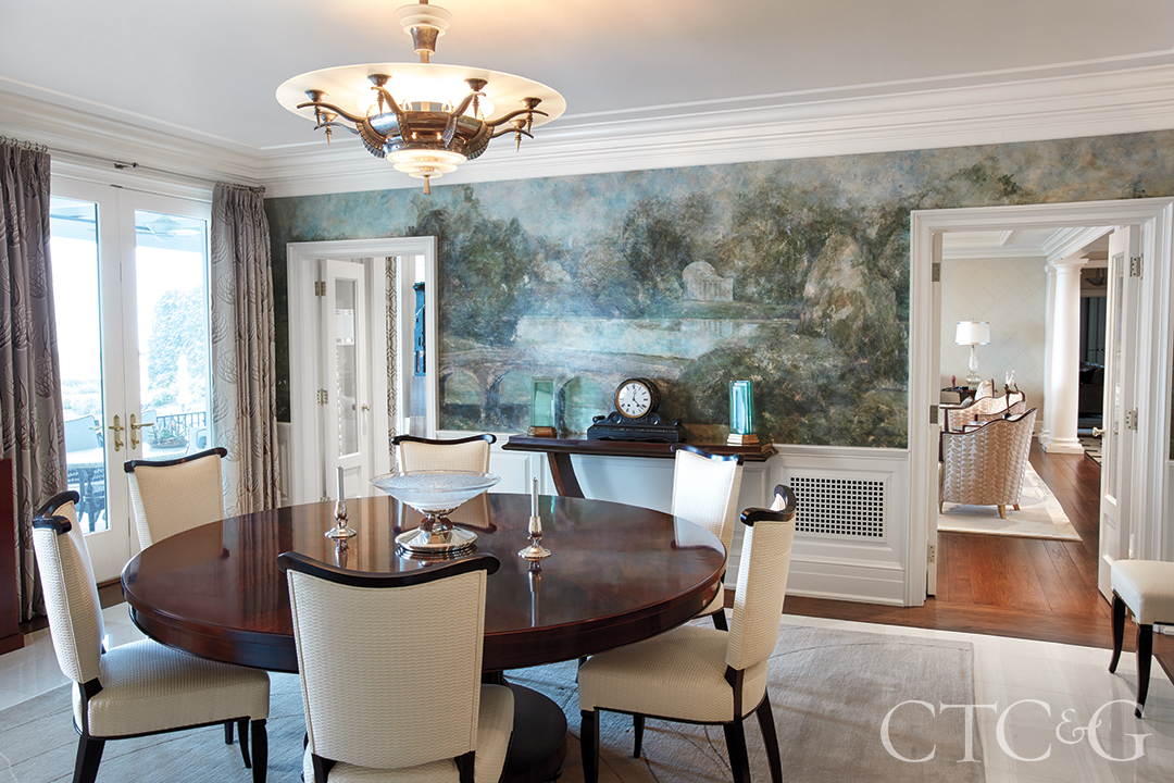 Traditional Dining Room