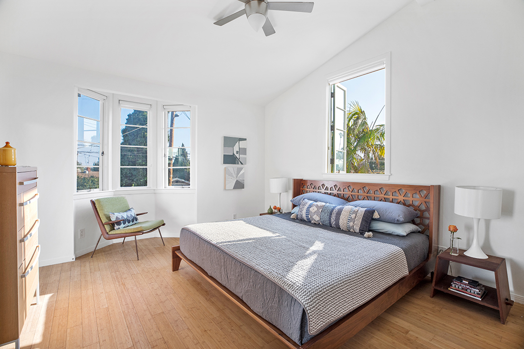 Ty Pennington Lists A Venice Beach Craftsman In No Need Of A Makeover Bedroom B