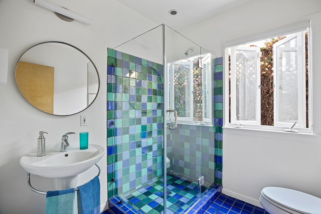 Ty Pennington Lists A Venice Beach Craftsman In No Need Of A Makeover Shower