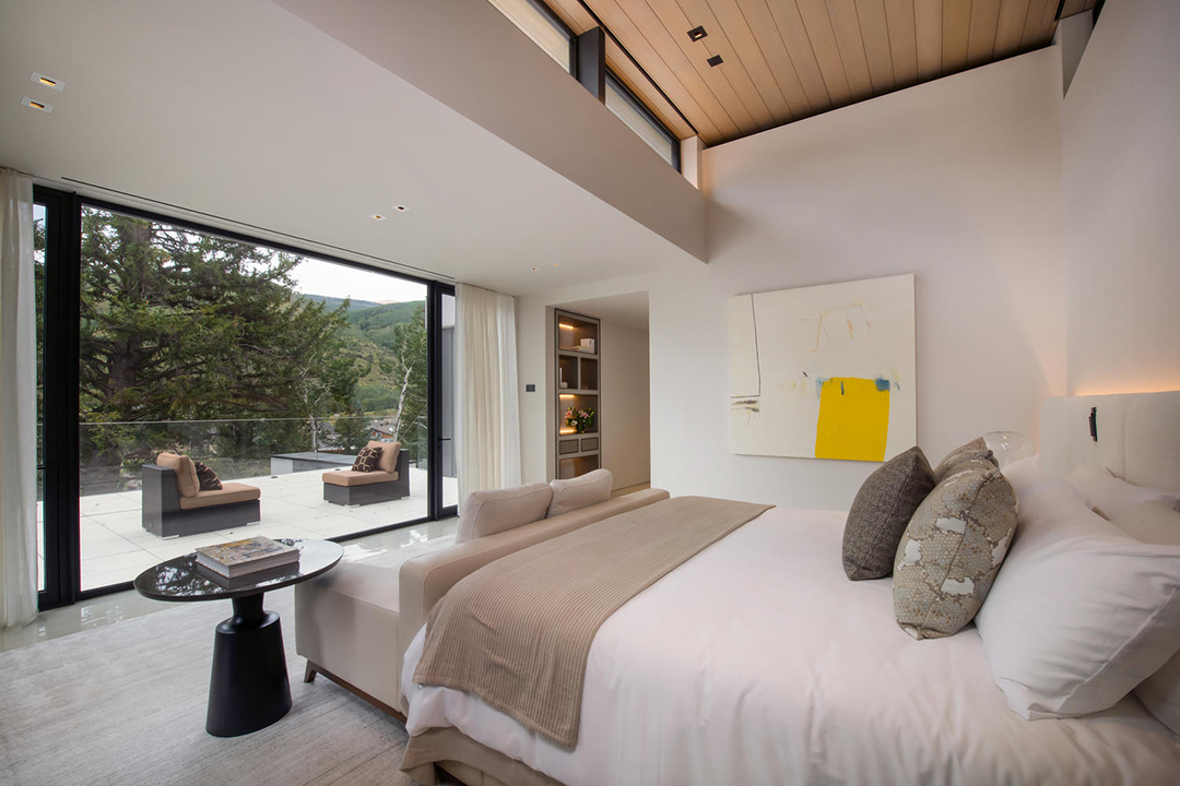 Wander Through A 45m Vail Modern With Tons Of Va Va Voom Bedroom