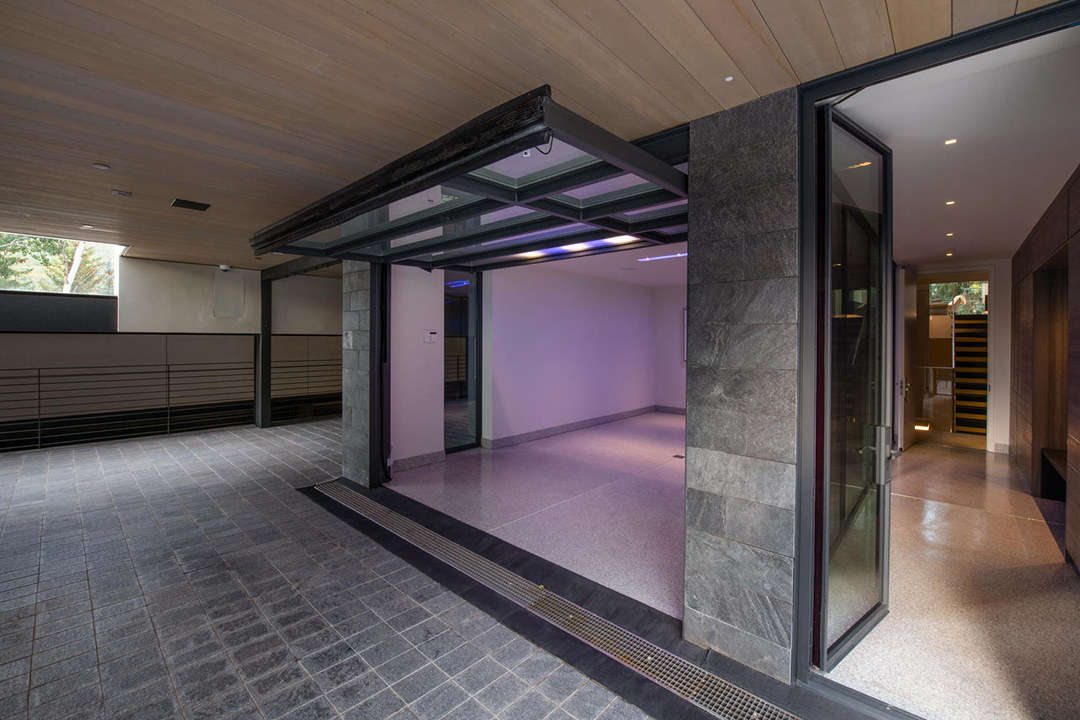 Wander Through A 45m Vail Modern With Tons Of Va Va Voom Garage