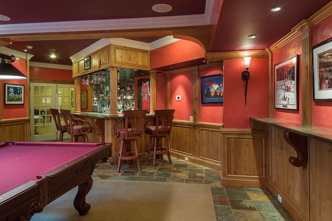 8 Homes Listed Across The Country That Are Super Bowl Sunday Ready Waccabuc