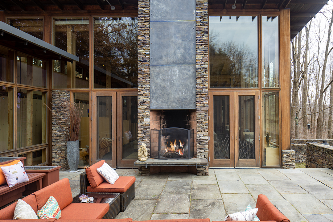 Author Susan Orlean Lists Contemporary Glass Beauty In Hudson Valley Outdoor Fireplace