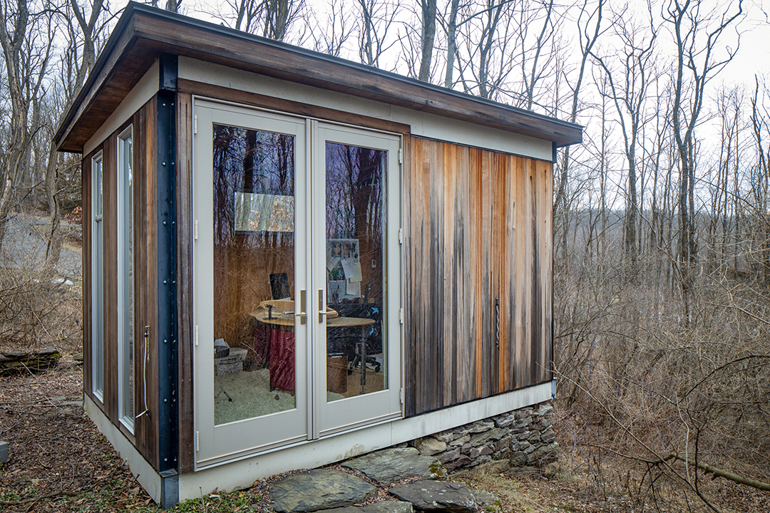 Author Susan Orlean Lists Contemporary Glass Beauty In Hudson Valley Writer Shed
