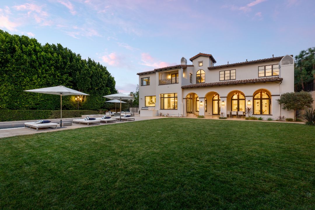 Big Sean Beverly Hills Lawn