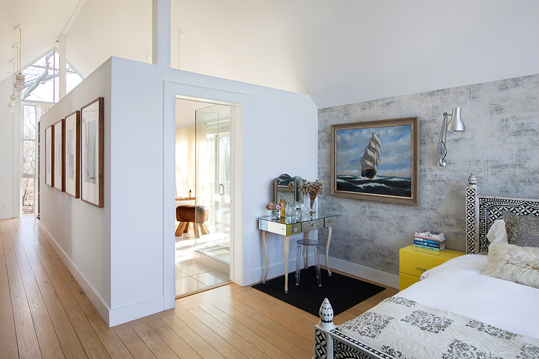 Ceo Of Knoll Lists Waterfront Architectural Stunner On Shelter Island Bedroom D