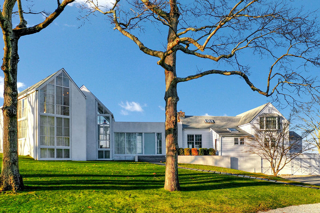 Ceo Of Knoll Lists Waterfront Architectural Stunner On Shelter Island Exterior