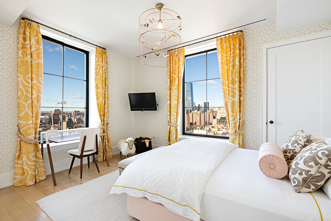 Chic In Chelsea A Glamorous Apartment In Walker Tower Asks 18 5m Bedroom