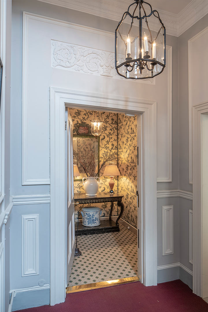 Duchess Of Marlborough Lists Exquisite Belgravia Eaton Place Townhouse Bathroom