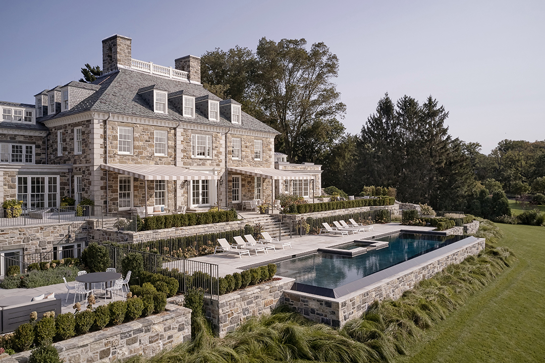 Explore Exquisite Luxury Homes Built By Hobbs Inc 16
