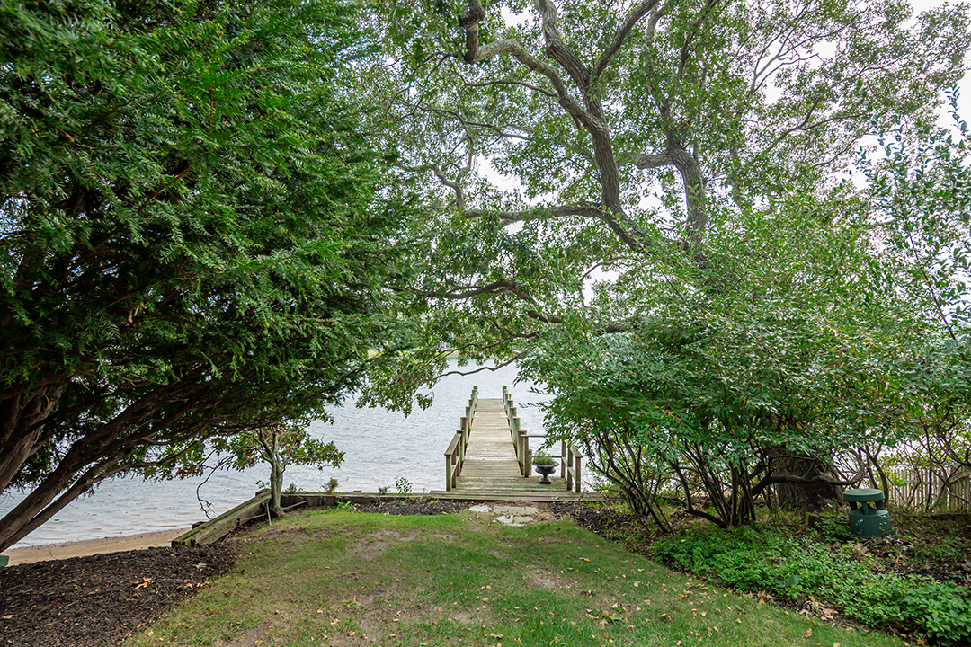 John Steinbecks Famous Sag Harbor Home Lists For 17 9m Dock B
