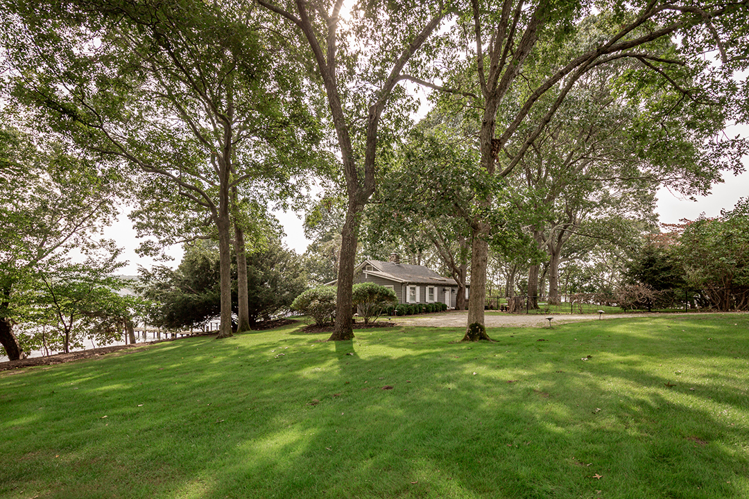 John Steinbecks Famous Sag Harbor Home Lists For 17 9m Grounds