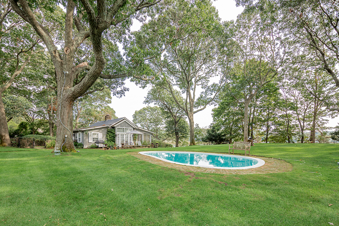 John Steinbecks Famous Sag Harbor Home Lists For 17 9m Pool