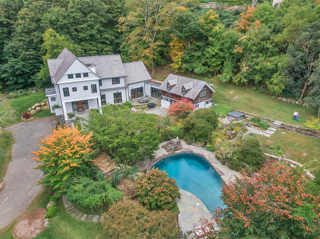 Modernized Historic Carriage House In Snedens Landing Asks 4m Aerial B