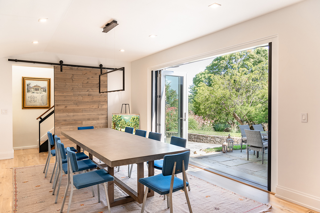 Modernized Historic Carriage House In Snedens Landing Asks 4m Dining Room