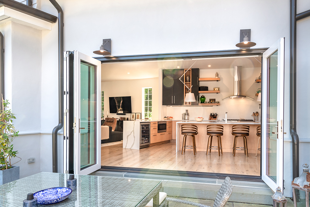 Modernized Historic Carriage House In Snedens Landing Asks 4m Doors