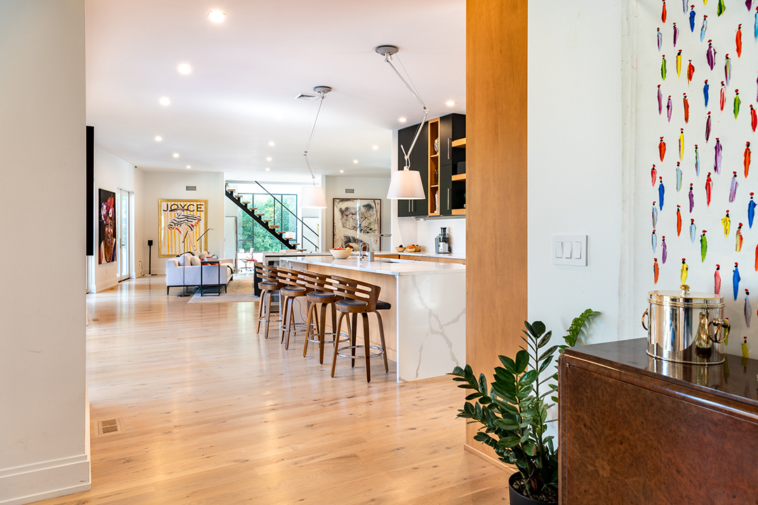 Modernized Historic Carriage House In Snedens Landing Asks 4m Kitchen