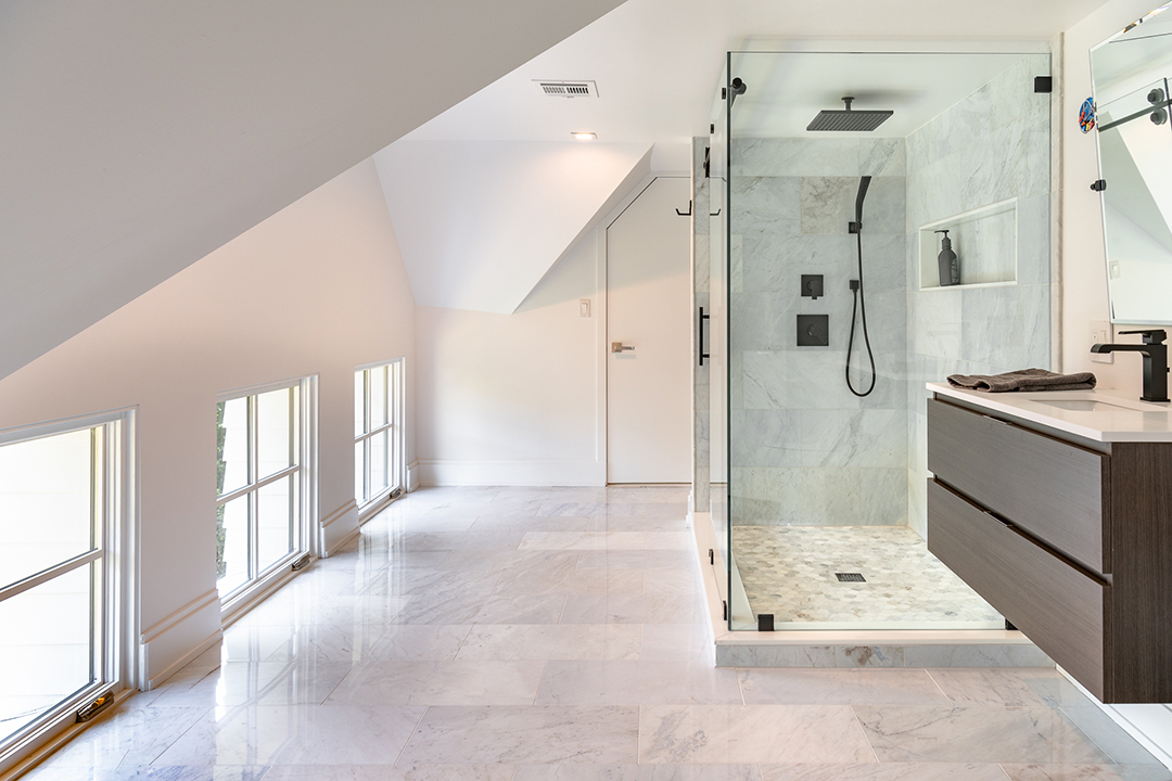 Modernized Historic Carriage House In Snedens Landing Asks 4m Shower