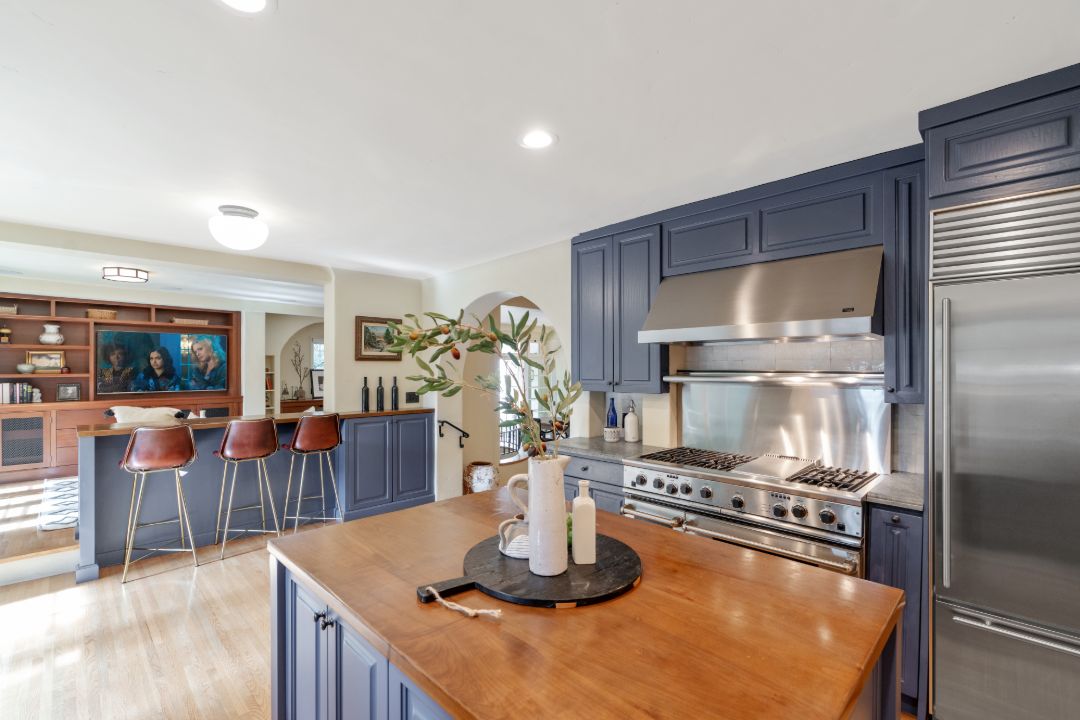 Riverdale Creator Courtney Villa Complex Los Angeles Kitchen II