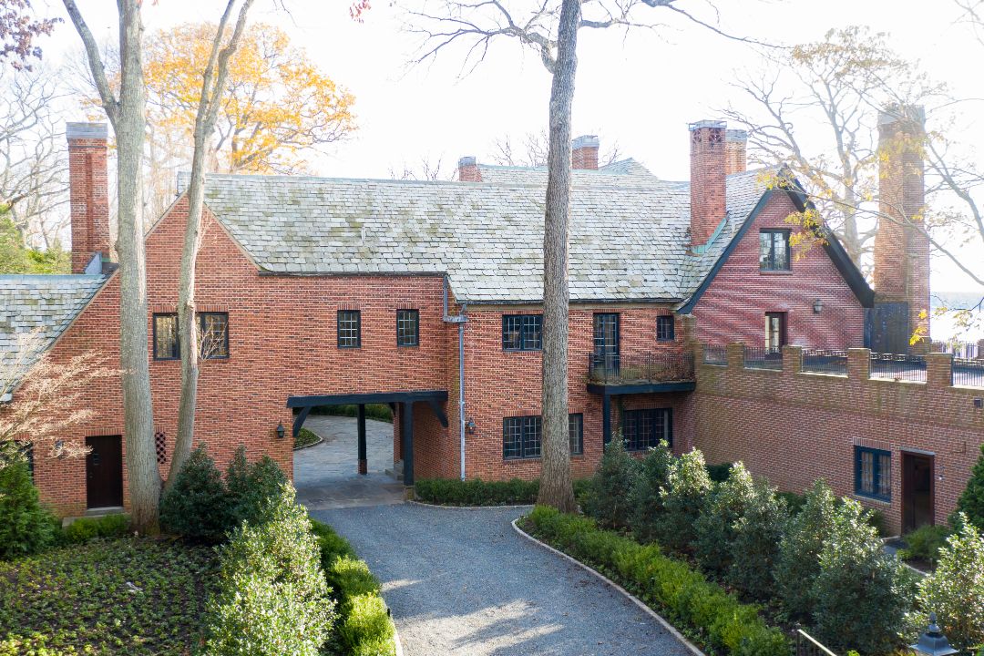 Robin Gibb Bee Gees Former Lloyd Harbor Long Island Home Driveway