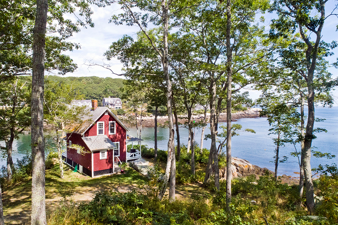 Set Of Seaside Cottages In Maine Offers A Peaceful Retreat For 2 1m Lower Cottage B