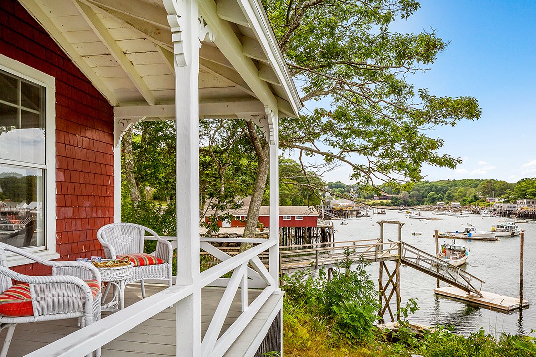 Set Of Seaside Cottages In Maine Offers A Peaceful Retreat For 2 1m View